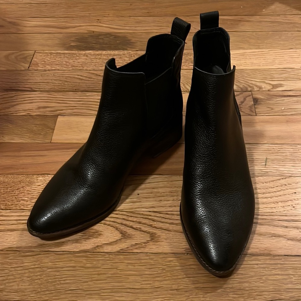 Lucky Brand booties 7.5 mint condition